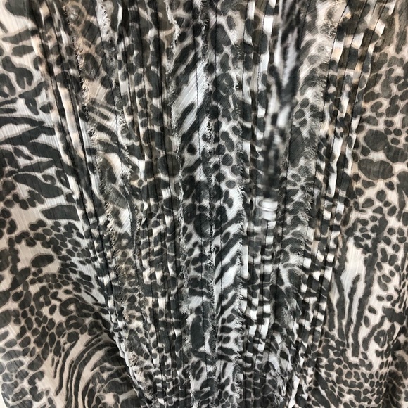 Express Grey and white top - Picture 7 of 10